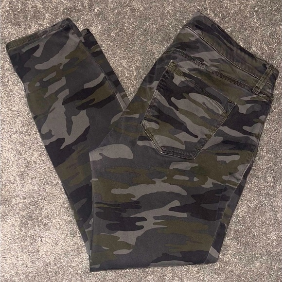 Express Denim - Donating Friday- Express- Camouflage Jeans in Green shades in a Size 12